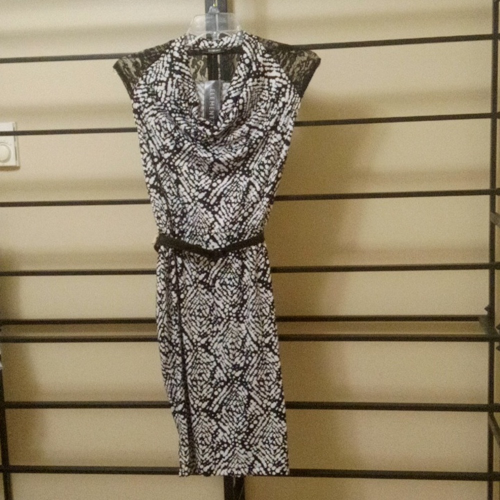 Nwt Elementz medium black and white dress with removable black belt